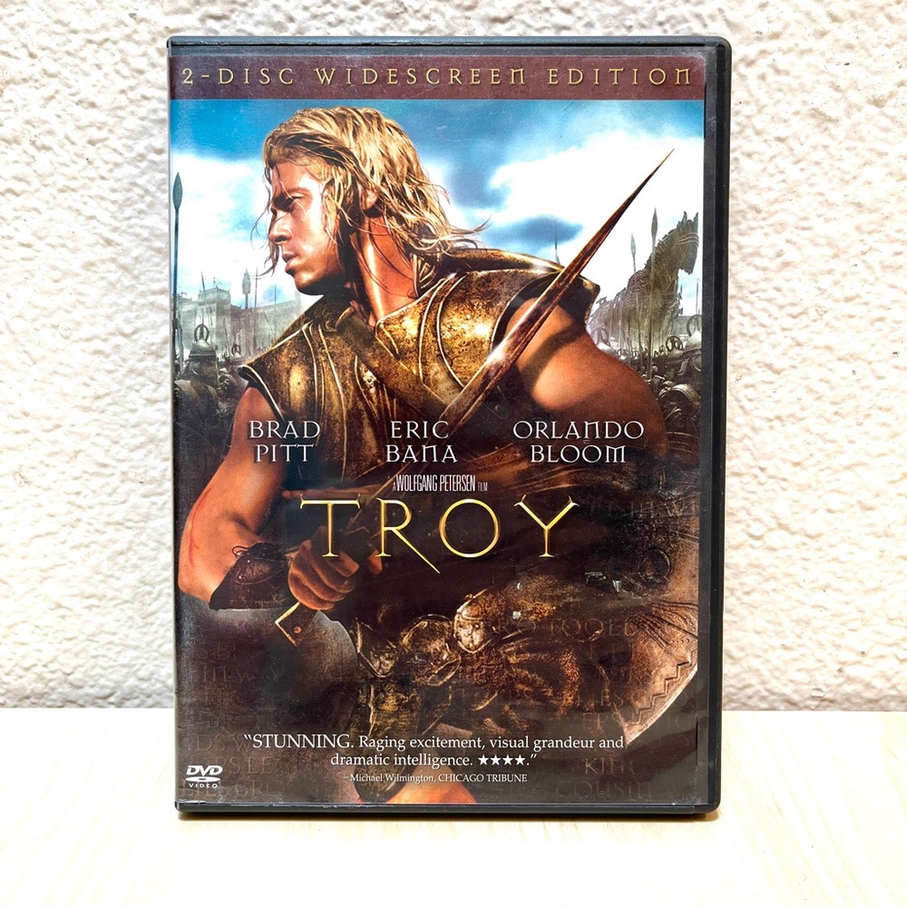 Troy on dvd Widescreen Edition. Brad Pitt, Orlando Bloom. EUC.